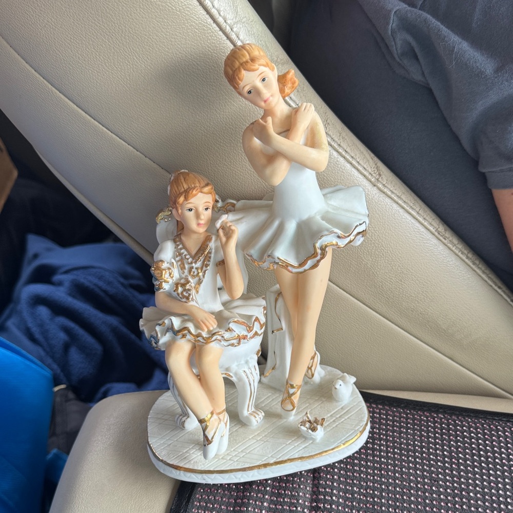 Vintage 1980s 9” Mother & Daughter Ballerina Home Decor Accents figurine